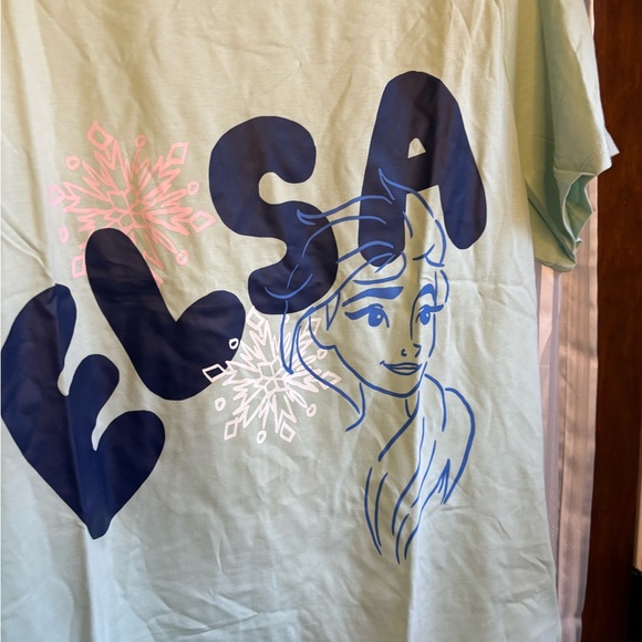 Frozen shirt Bundle NWT - Picture 3 of 6